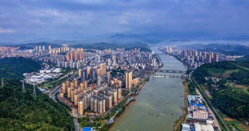 在丘陵起府間的邵武市